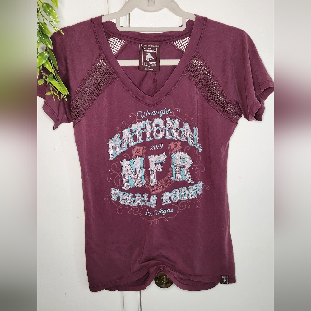Wrangler Women's Burgundy Short Sleeve V-Neck Graphic Tee